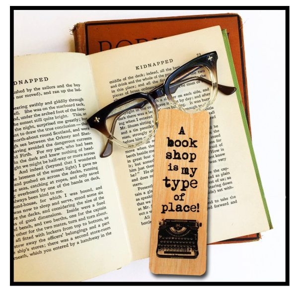 A book shop is my type of place!  Wood Bookmark Fashion